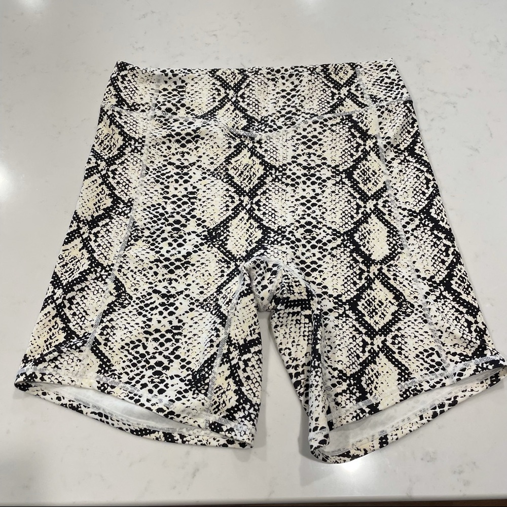 THE ASCEND RIDER SHORT PYTHON XL